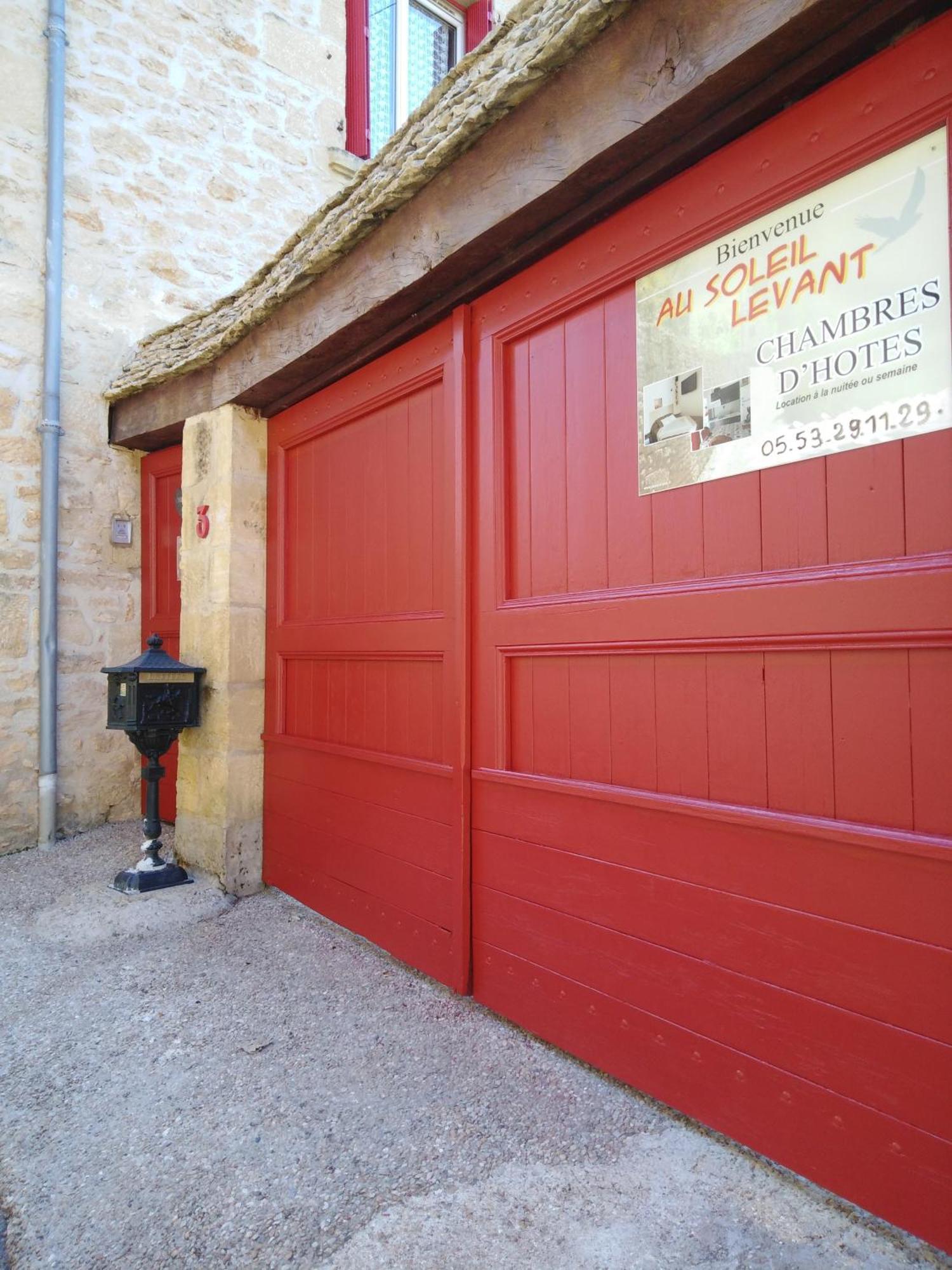 Au Soleil Levant Homestay Sarlat Esterno foto